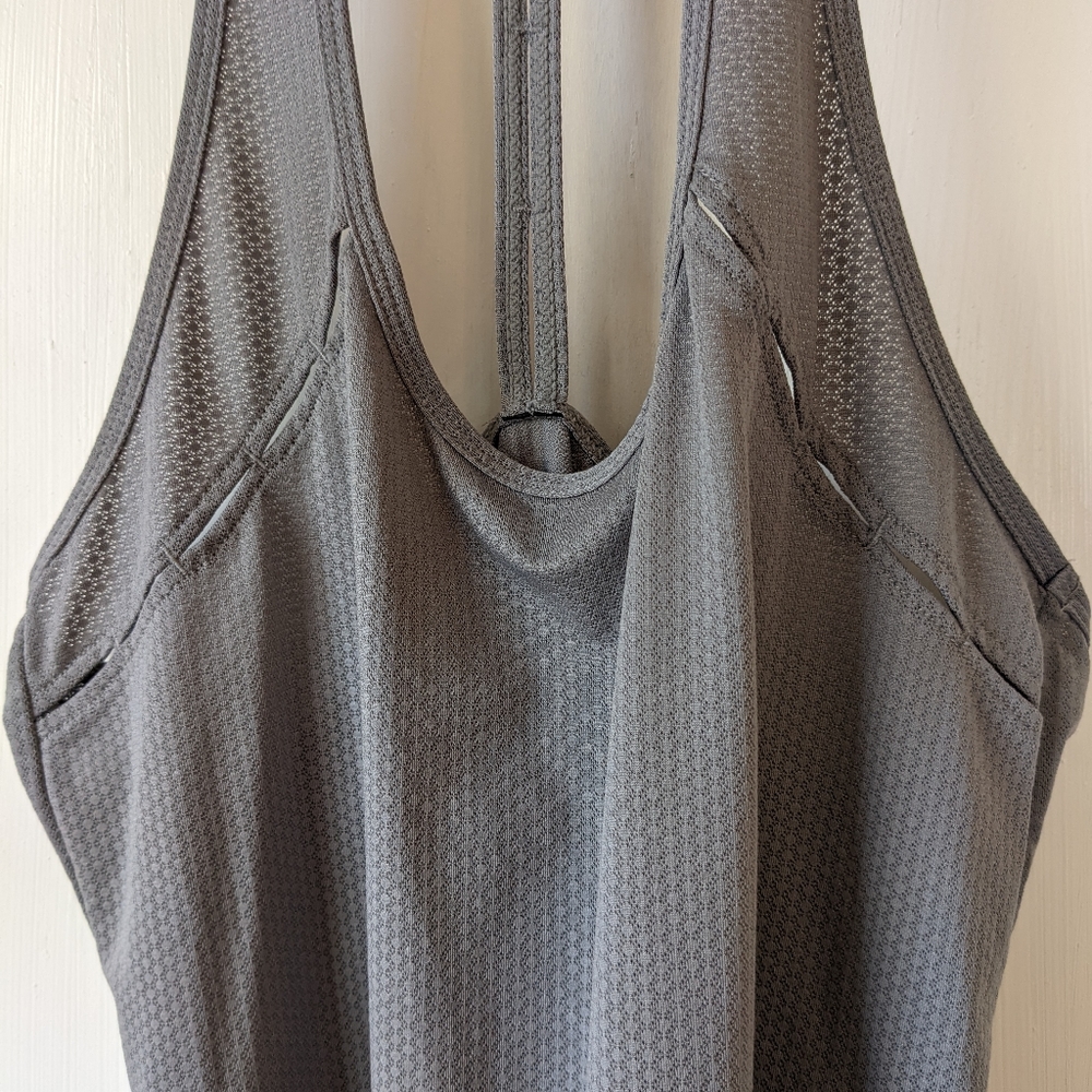 Exercise halter top grey